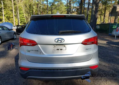 2016 Hyundai Santa Fe Sport 2.4L z USA, uszkodzony, nr VIN 5XYZT3LB6GG351903